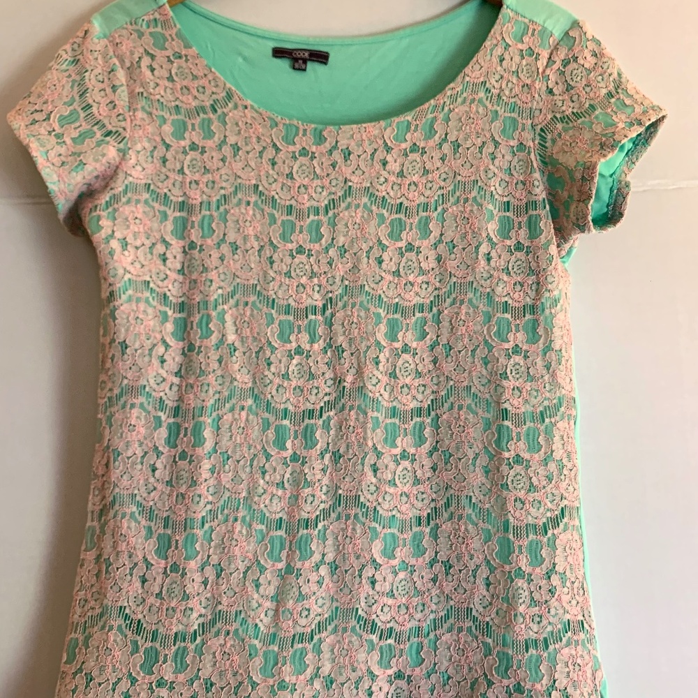 Y2K babydoll T-shirt with lace design in pink